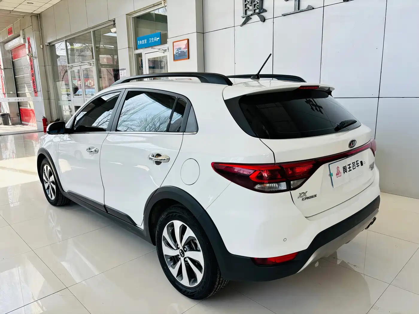 Kia KX CROSS 2018 1.6L Automatic Smart Sunroof Edition фото 5