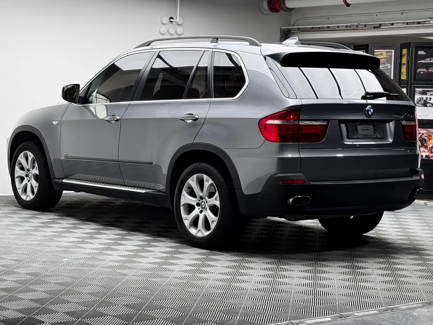 BMW X5 (Import) 2008 2008 Model xDrive48i Luxury Type