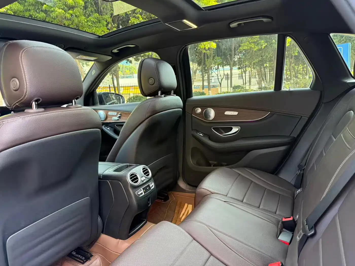 Mercedes-Benz GLC 2020 GLC 300 L 4MATIC Luxury фото 25
