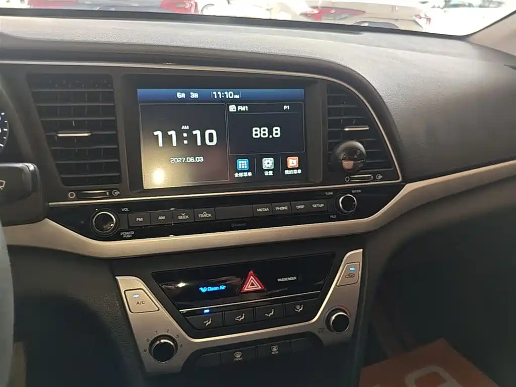Hyundai Elantra 2016 Model 1.6L Automatic Smart Elite фото 13