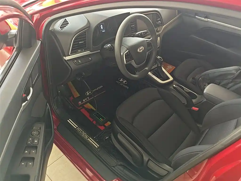 Hyundai Elantra 2016 Model 1.6L Automatic Smart Elite фото 16