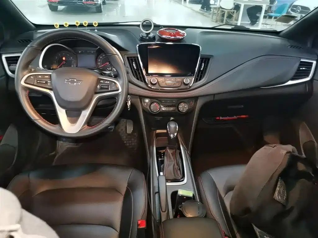 Chevrolet Monza 2019 RS 330T Auto Smooth Edition China VI фото 10