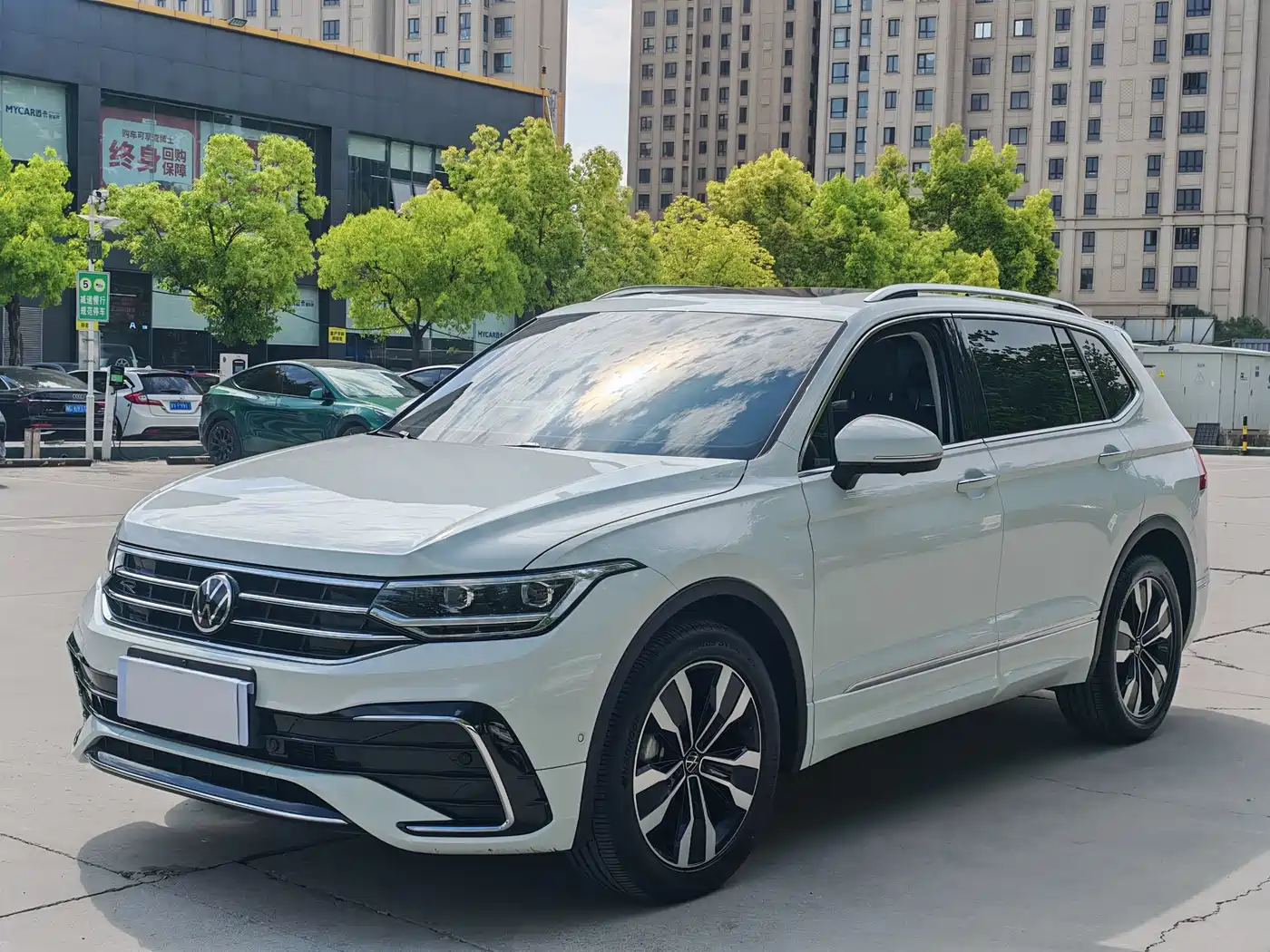 Volkswagen Tiguan L 2024 330TSI Automatic 2WD R-Line Premium Enjoyment Edition