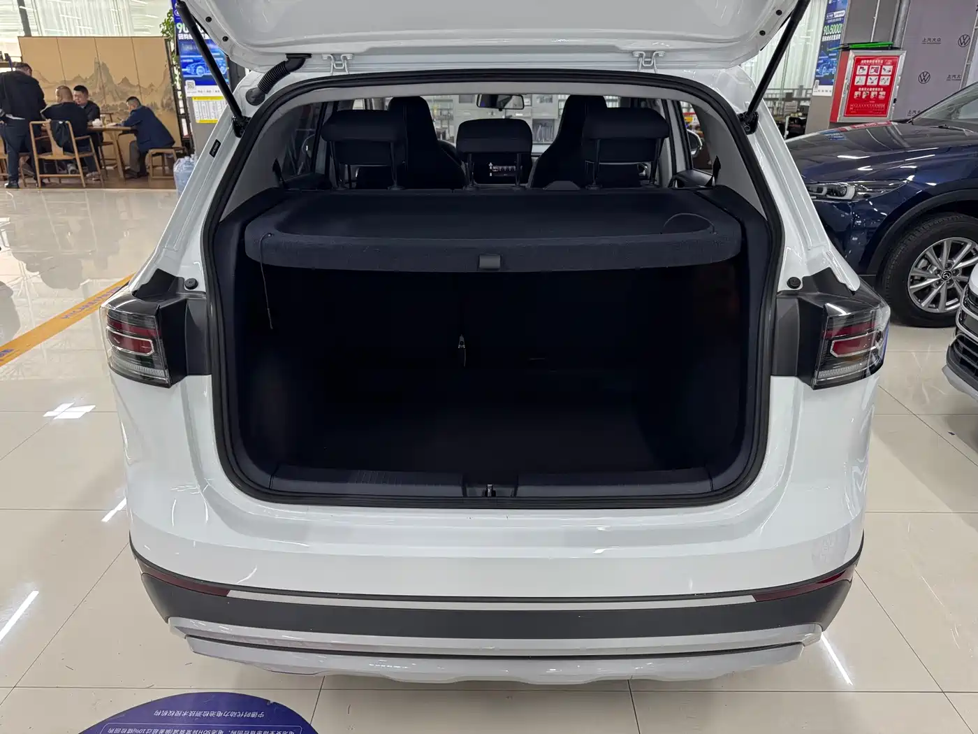 Volkswagen Tharu 2025 Model Rising Star 1.5L Advance Edition фото 12