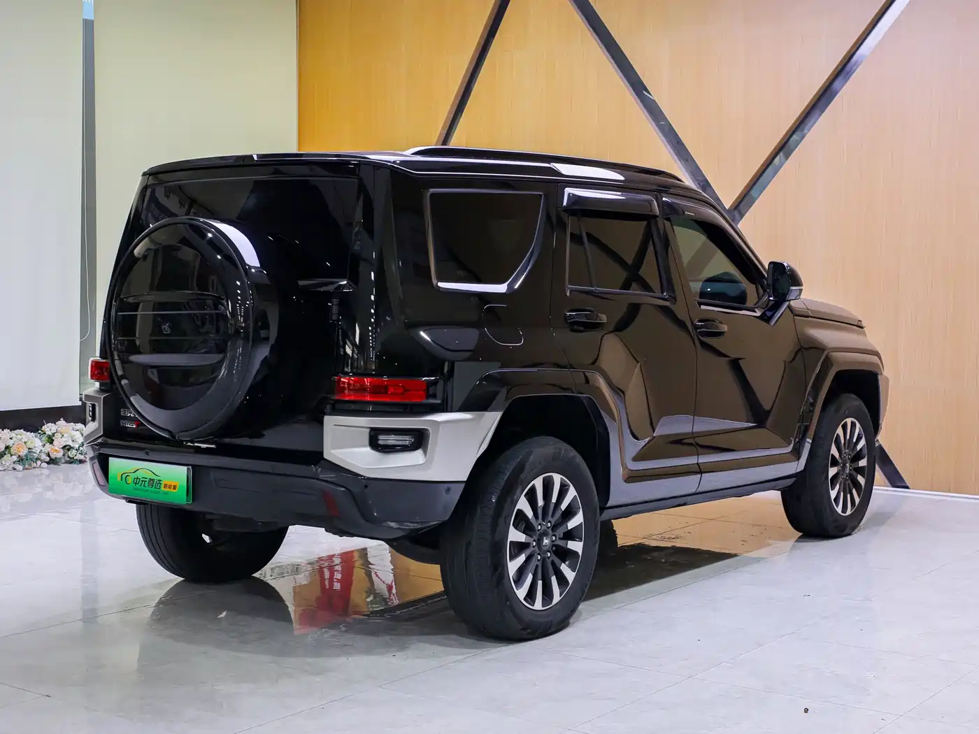 TANK TANK 700 NEW ENERGY