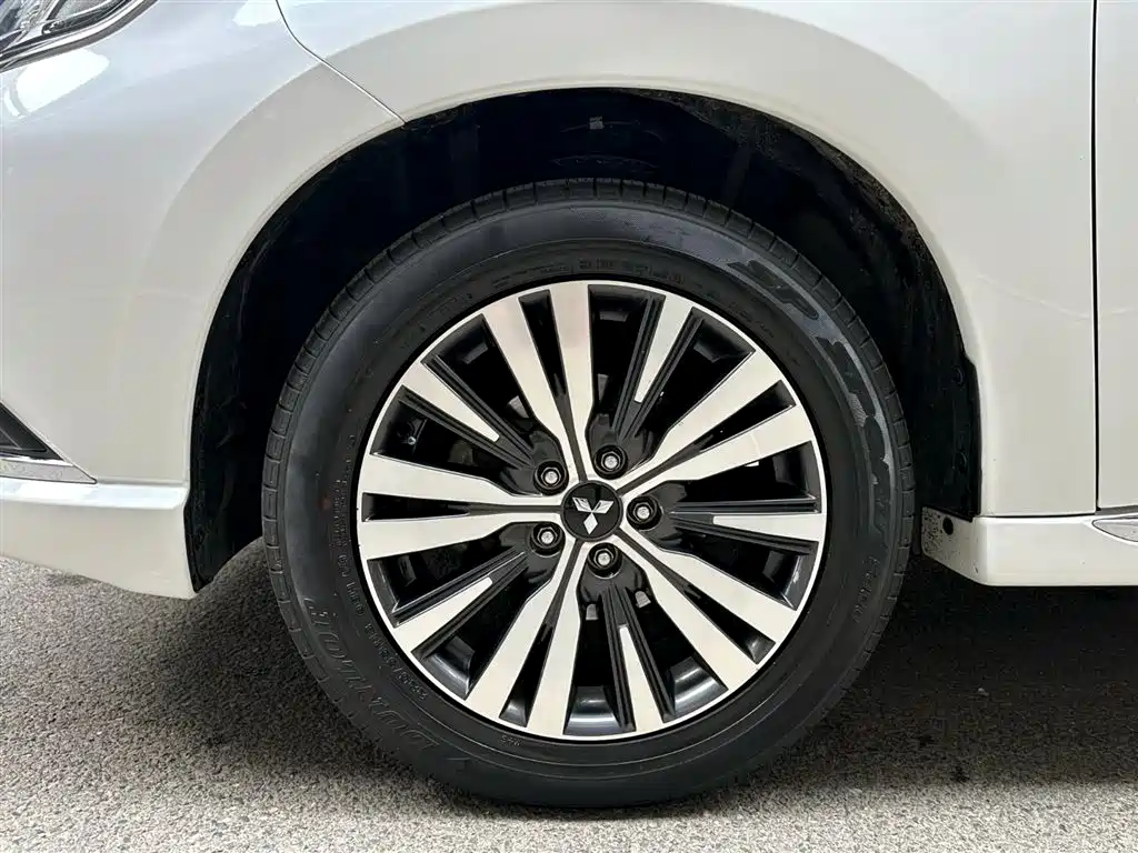 Mitsubishi Outlander 2021 2.0L 2WD Smooth Ride Version 5-Seater фото 6