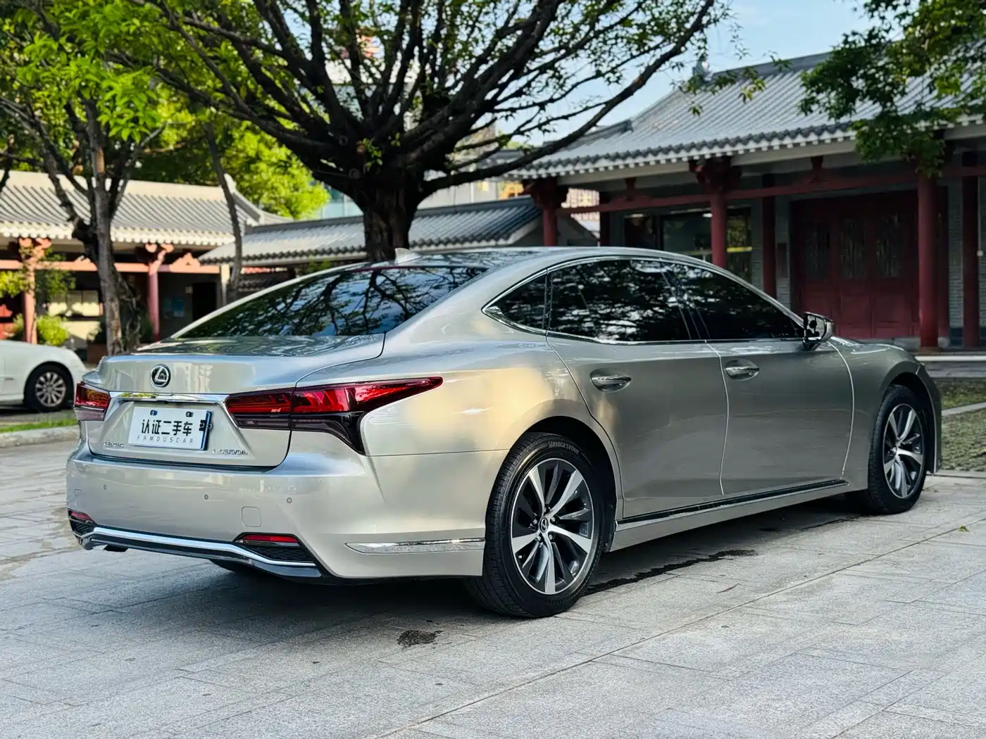 Lexus LS 2022 2021 500h Excellence Edition