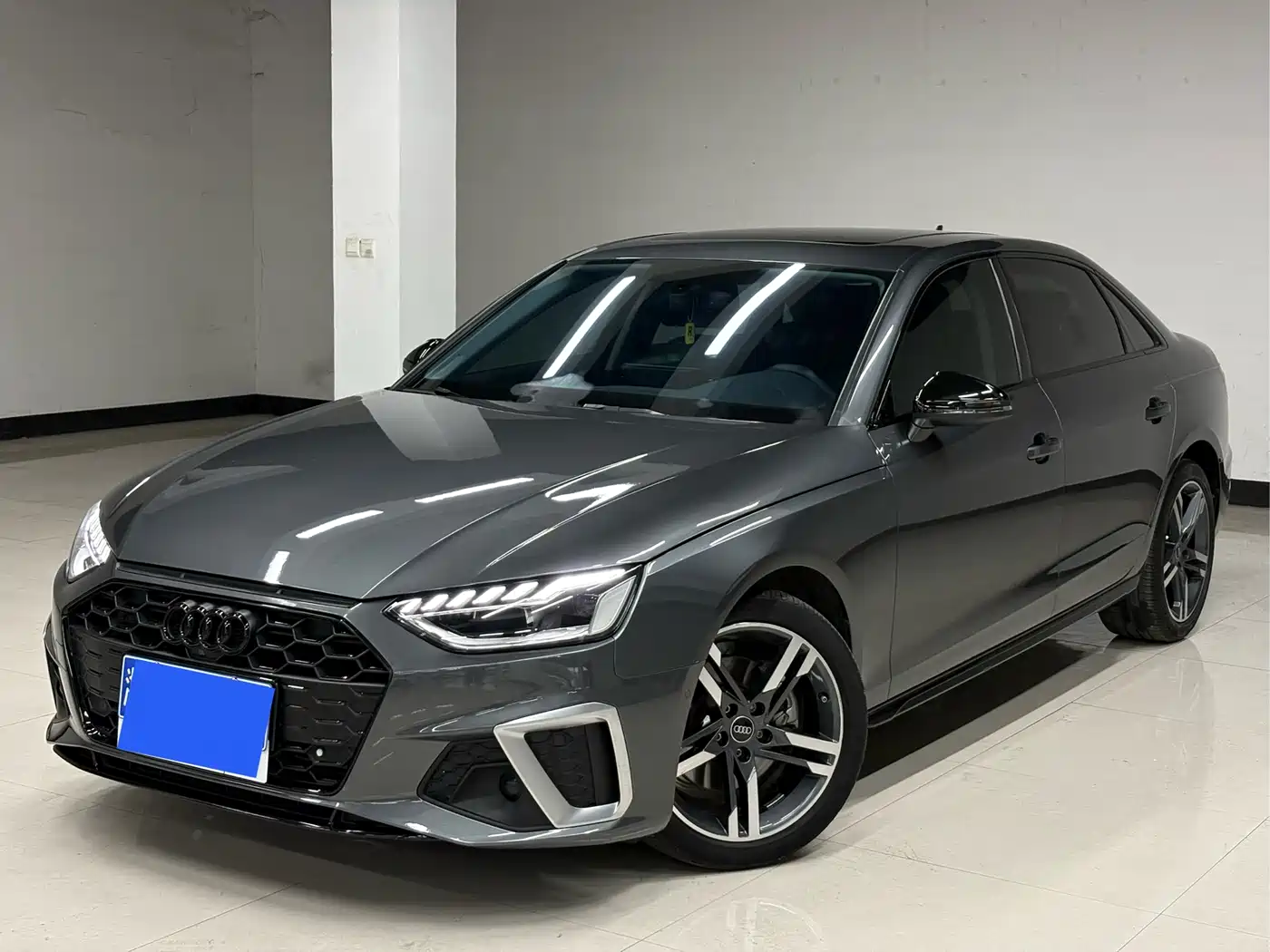 Audi A4L 2023 40 TFSI Luxury Sport