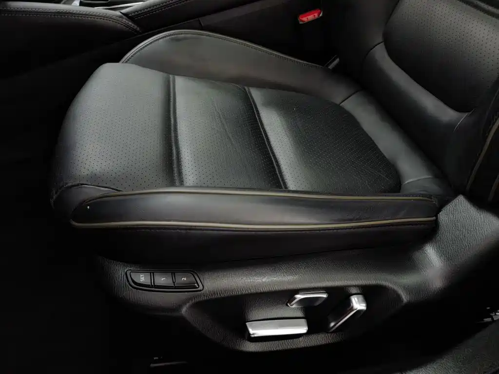 Photo 20 - Mazda Atenza