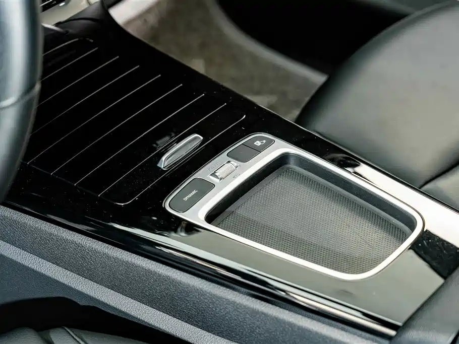 صورة 11 - Mercedes-Benz A-Class