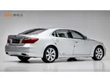 Фото 3 - Lexus LS