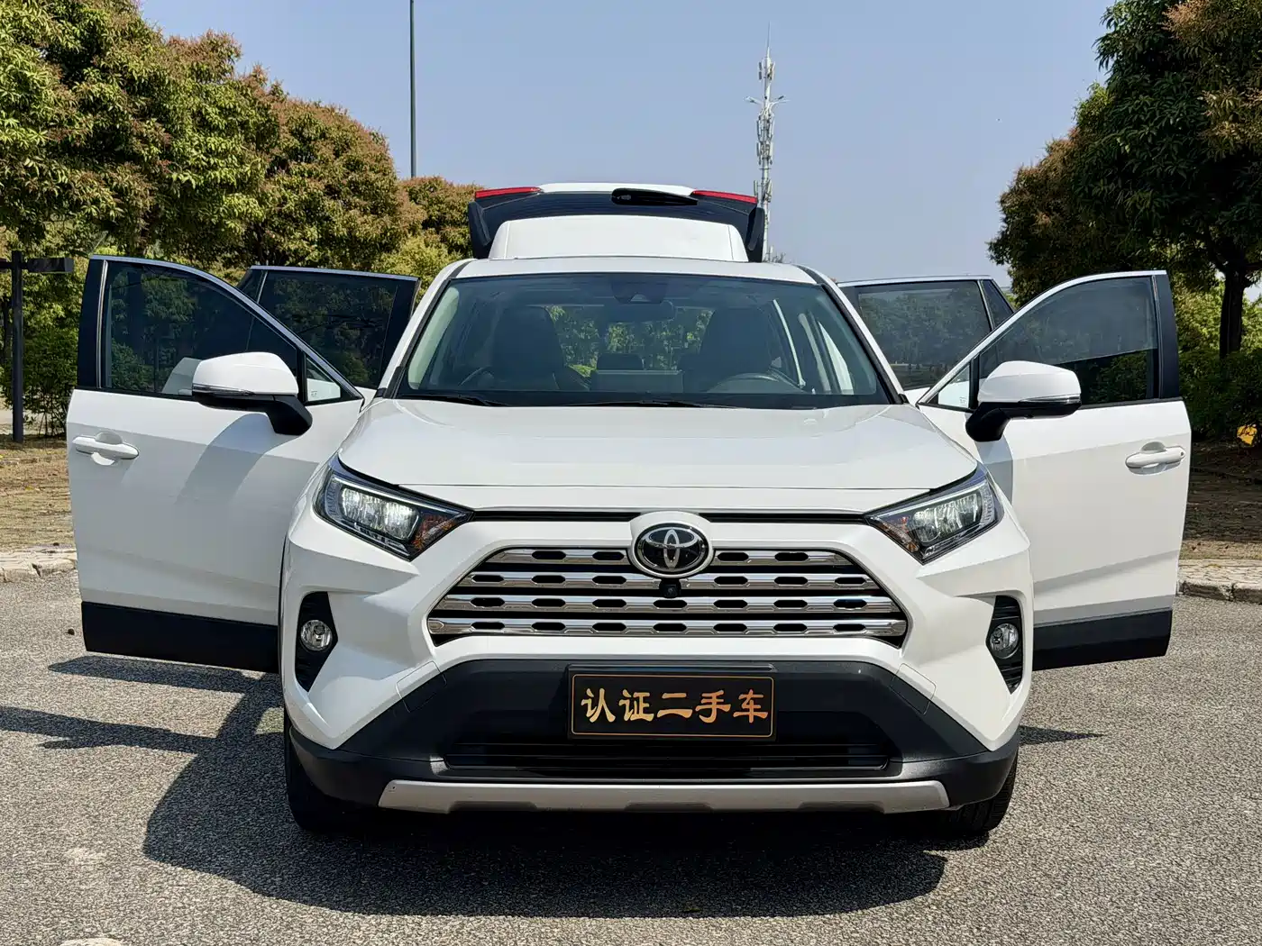 Toyota RAV4 Rongfang 2022 2.0L CVT 2WD Trend Edition фото 4