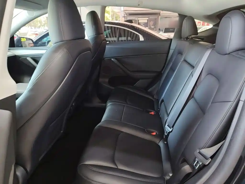 Tesla Model Y 2024 Rear-Wheel Drive Version 17