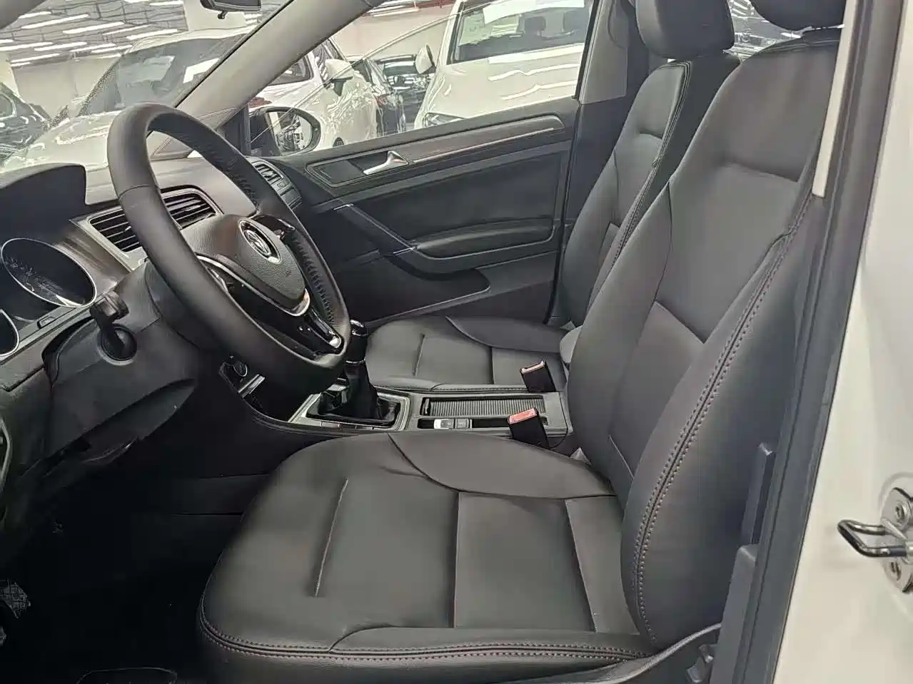 Volkswagen Golf 2014 1.4TSI Manual Comfort фото 10