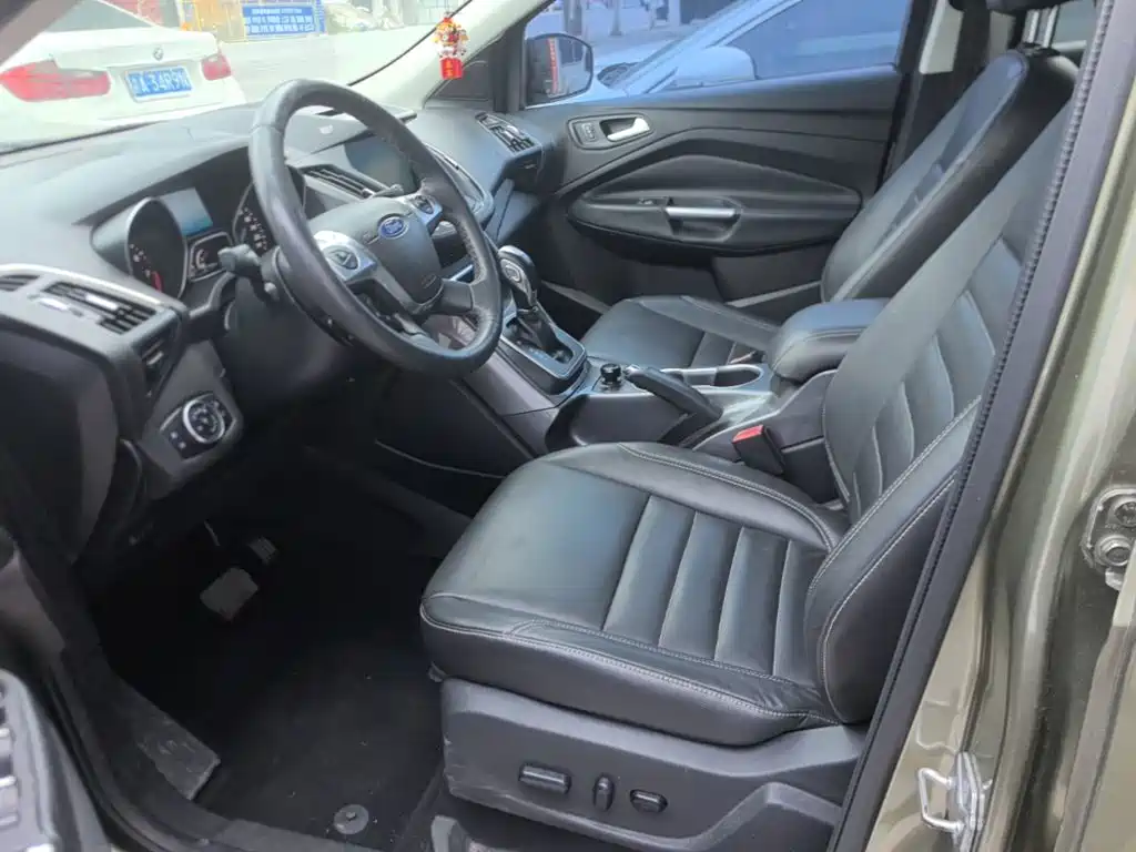 Фото 15 - Ford Kuga