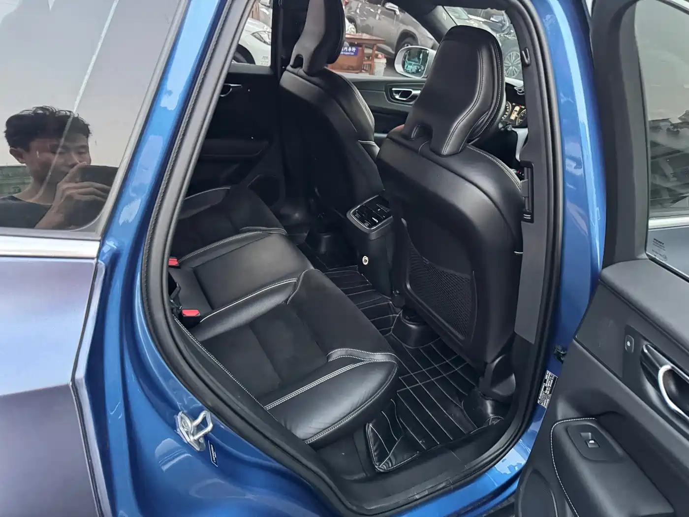 Фото 18 - Volvo XC60
