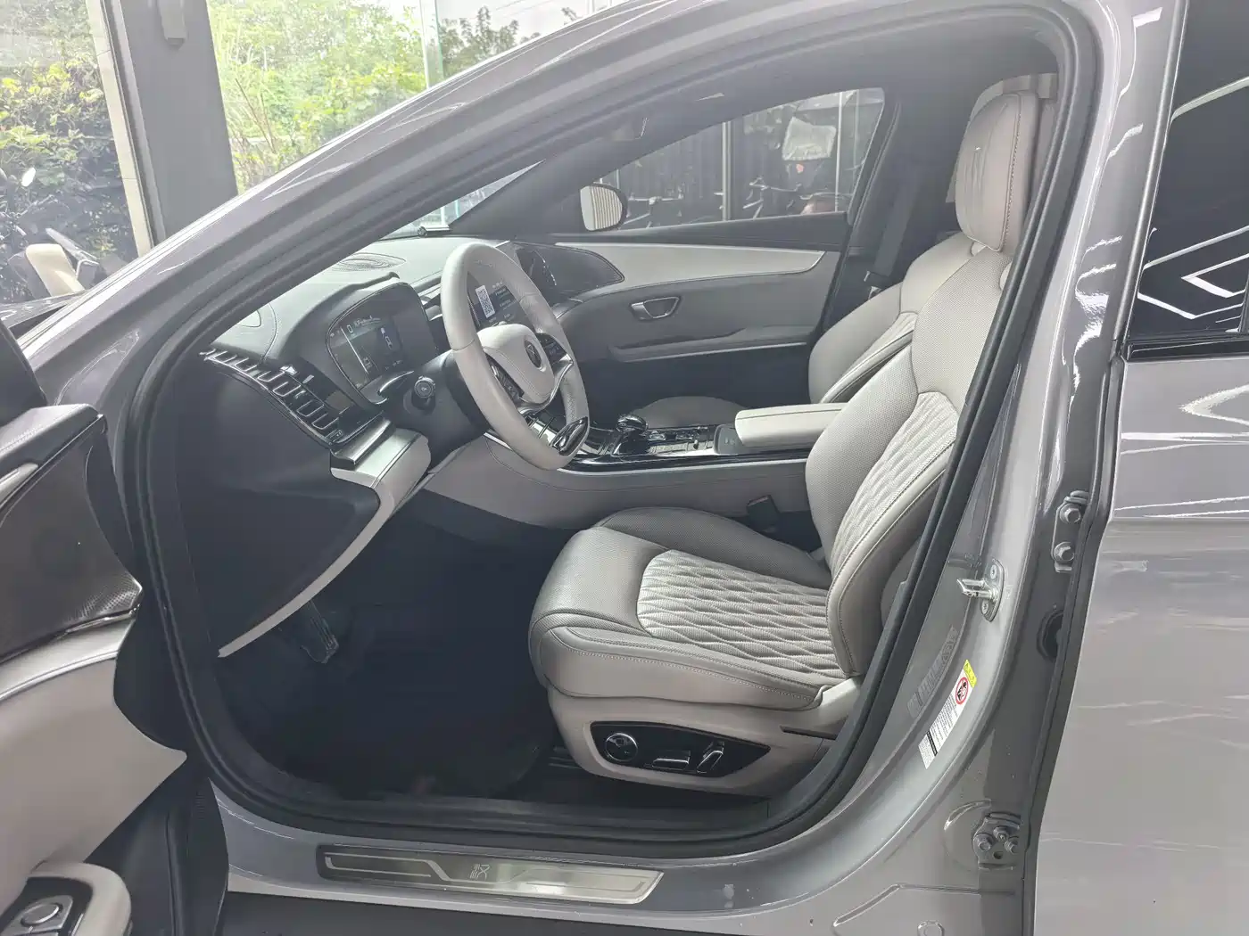 2025 BYD Han