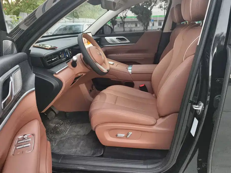 Photo 9 - Wuling Motors Wuling Starlight L