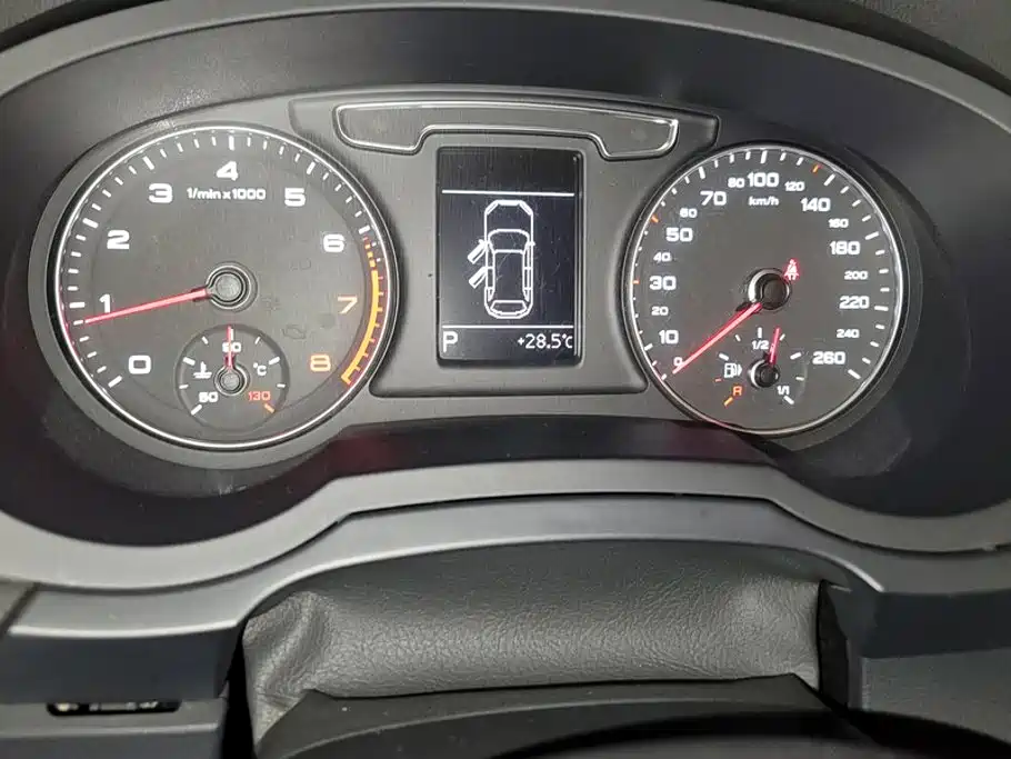 Фото 14 - Audi Q3