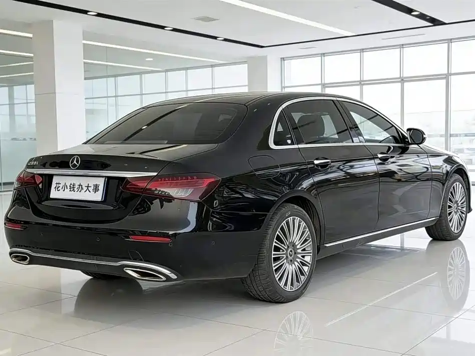 Mercedes-Benz E-Class 2022 E 300 L Fashion фото 7