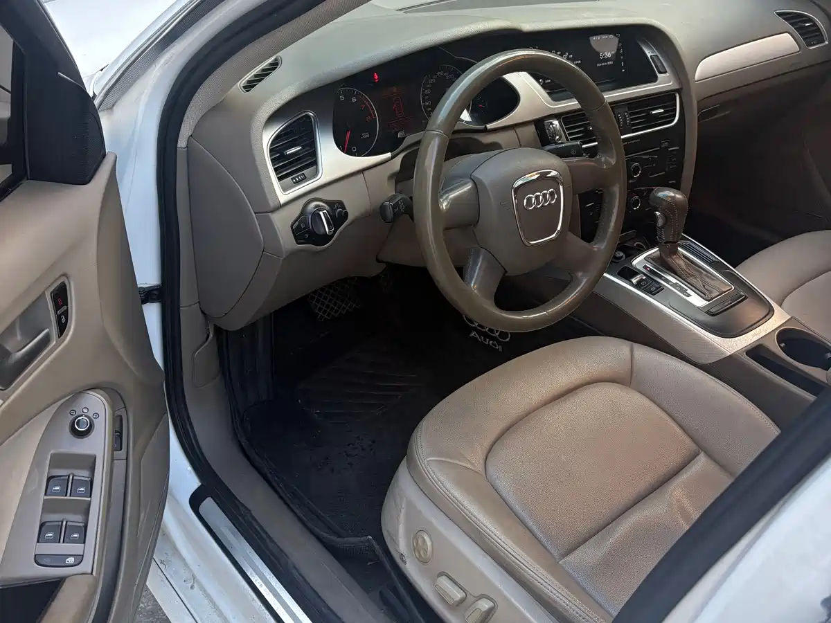 Audi A4L 2010 2010 2.0 TFSI Technology