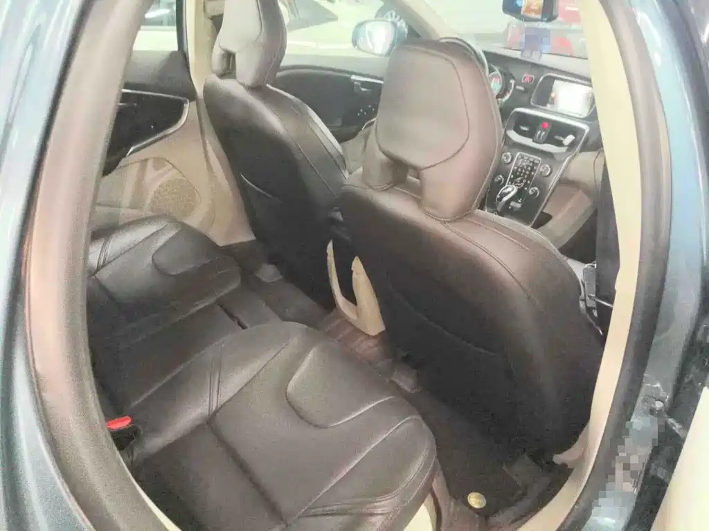 Volvo V40 2014 2014 2.0T Zhiya Edition