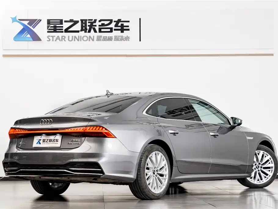 Audi A7L 2024 45TFSI S-line Dream Edition Crystal Package фото 7