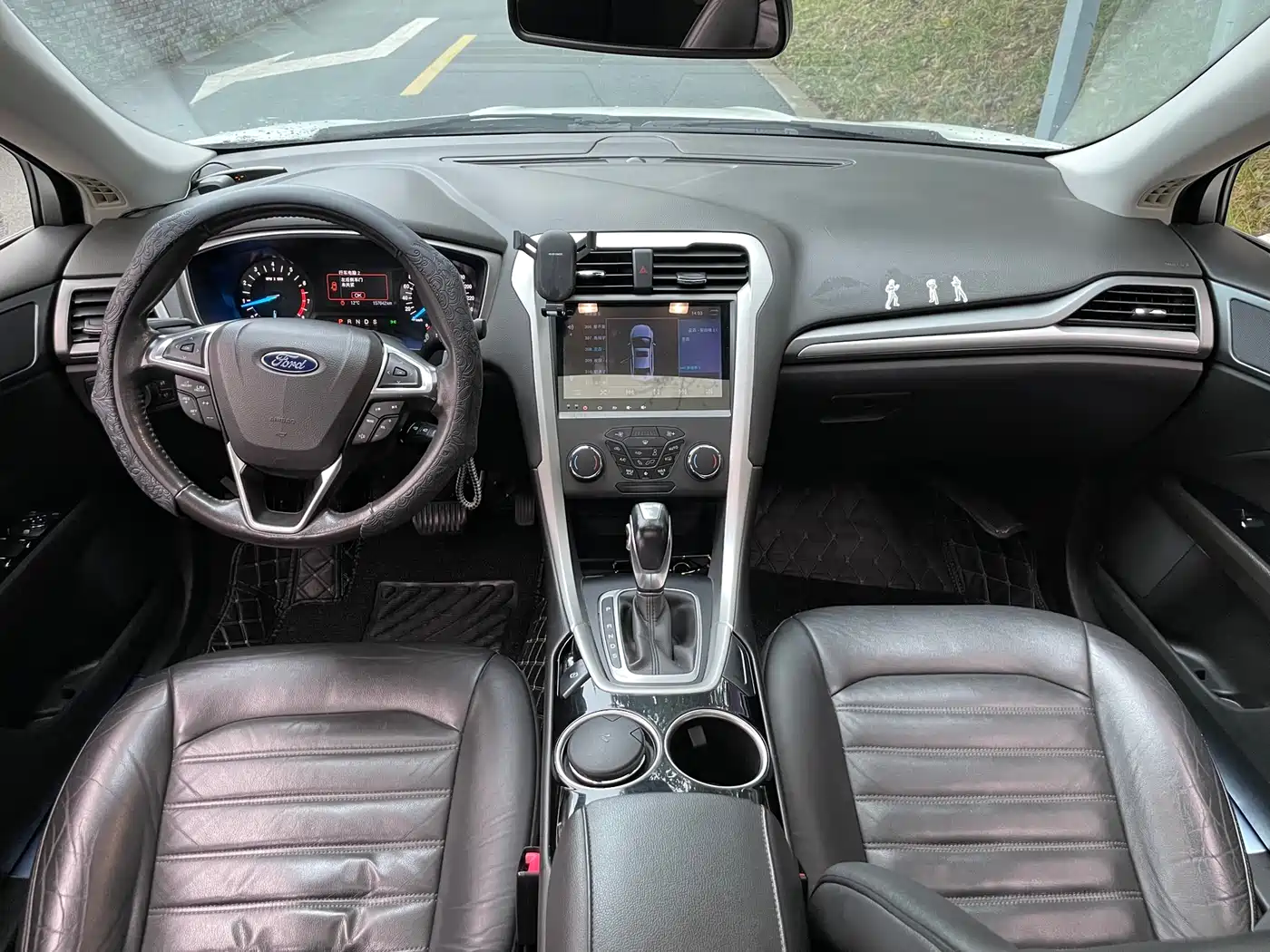 FORD MONDEO