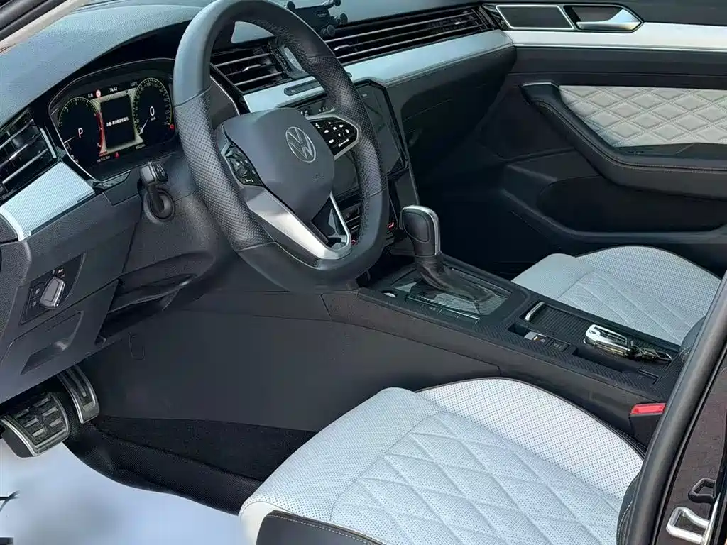Volkswagen Magotan 2025 Popular Edition 330TSI DSG Luxury фото 10