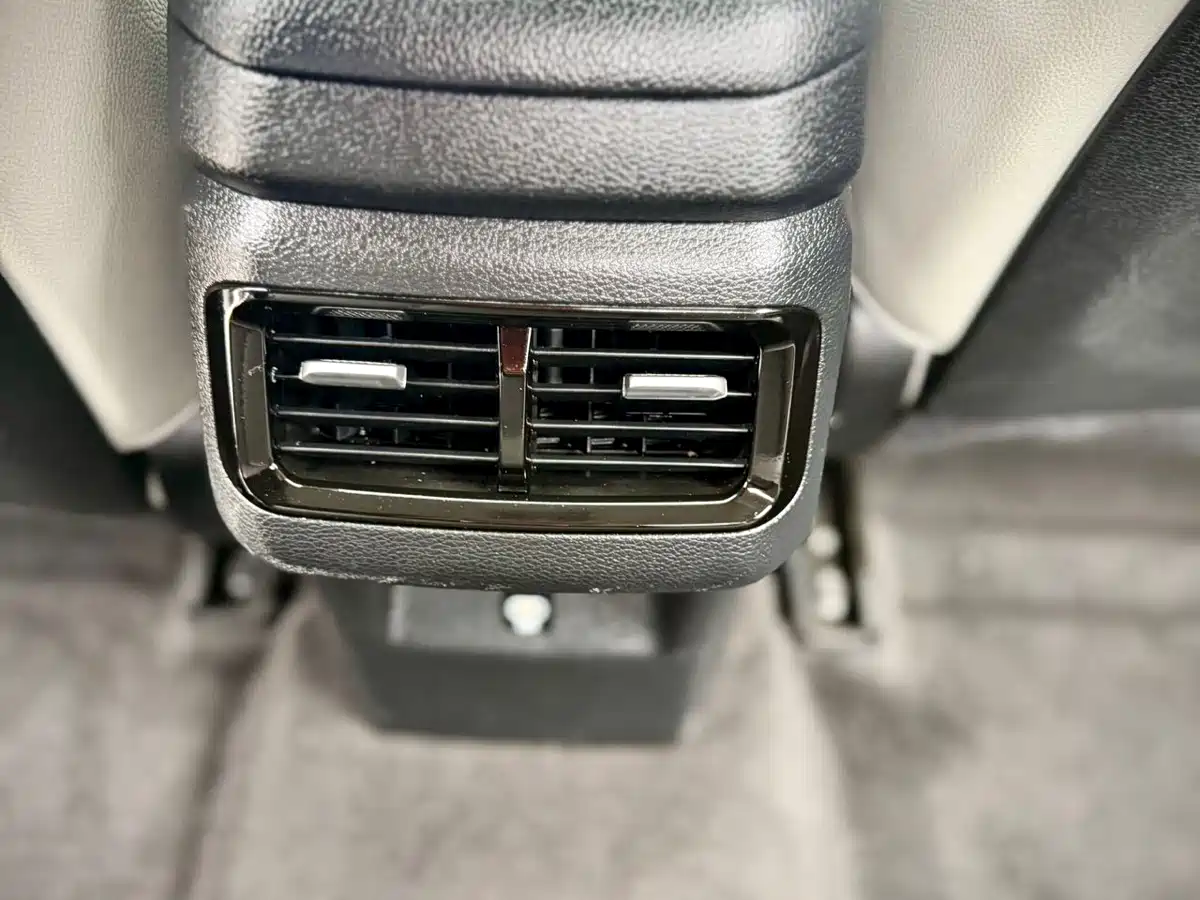 Kia K3 2023 Model 1.5L CVT Luxury Edition фото 16