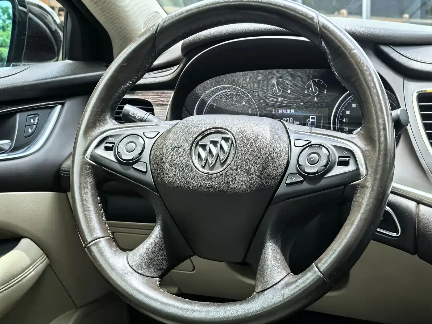 Фото 32 - Buick LaCrosse