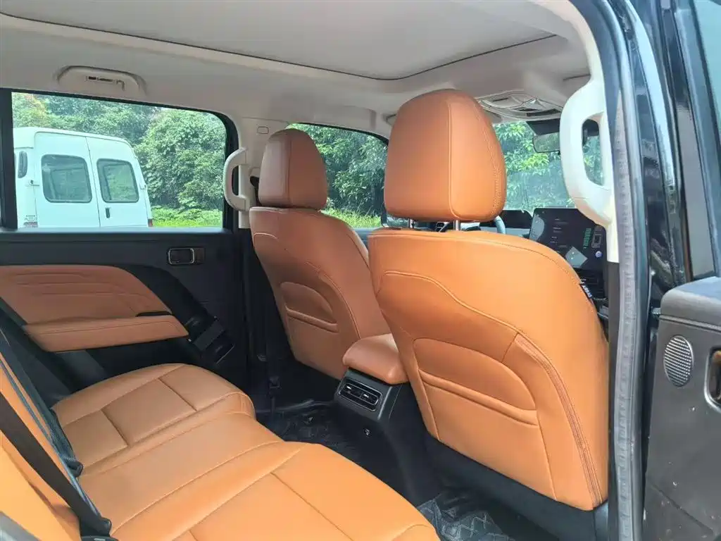 Haval Meng Long NEV 2023 Hi4 102 Explorer Edition фото 4