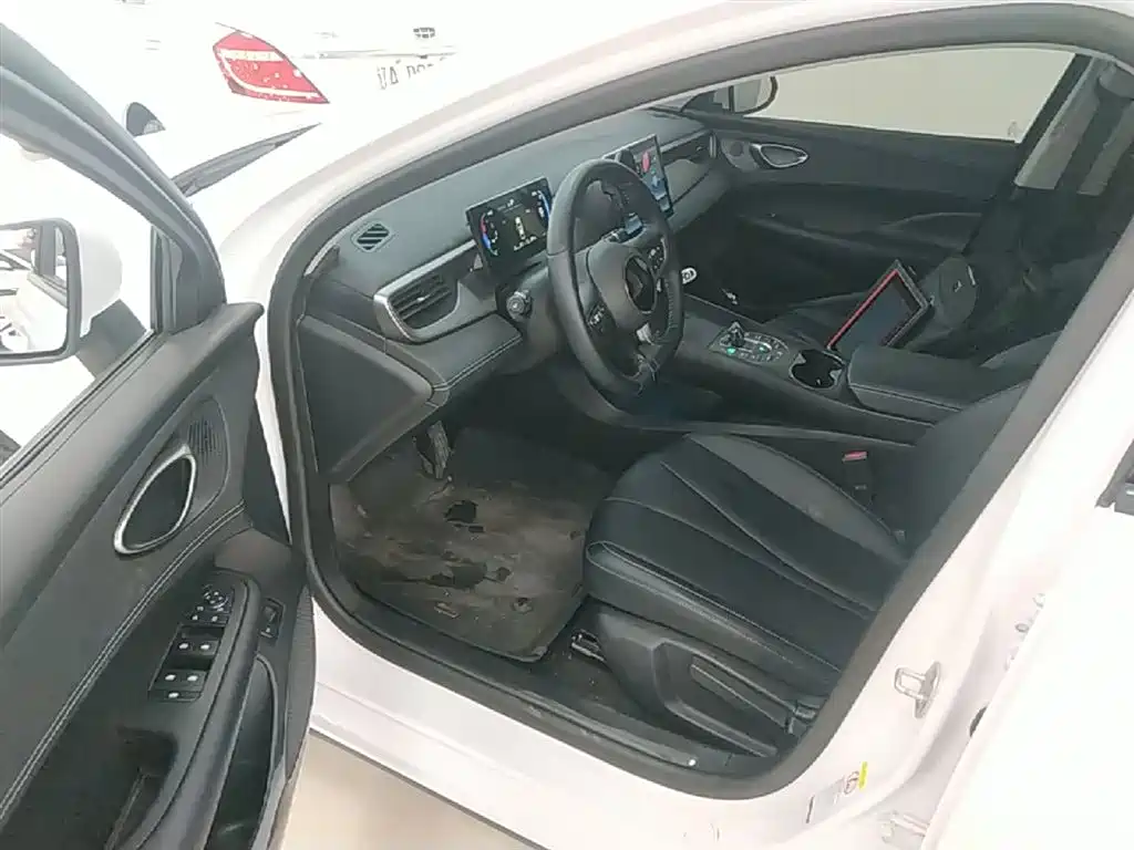 BYD Hai Bao 05 DM-i 2025 DM-i Smart Drive Edition 55KM Luxury фото 16