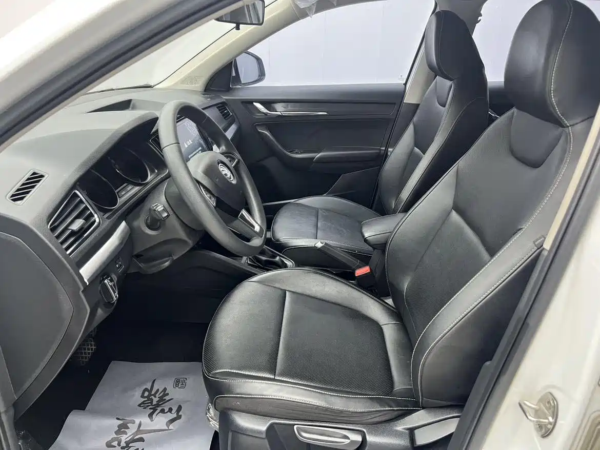 Škoda Kamiq 2023 1.5L Auto Comfort Edition фото 6