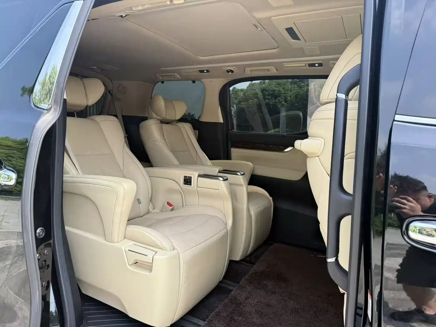 Фото 12 - Toyota Alphard