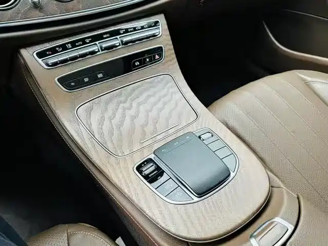  E CLASS