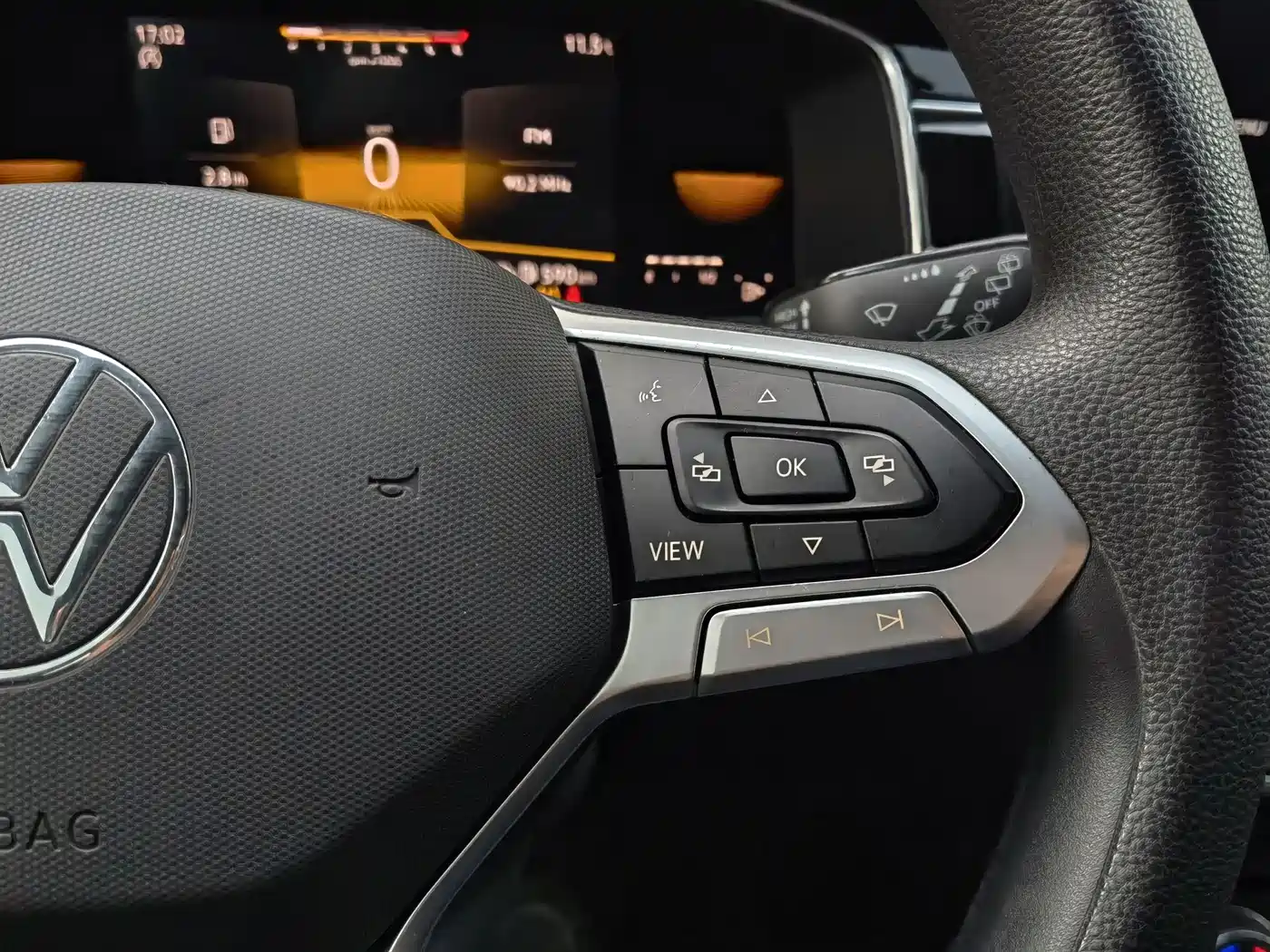Volkswagen Tiguan L 2022 330TSI Automatic 2WD Comfort Edition фото 15
