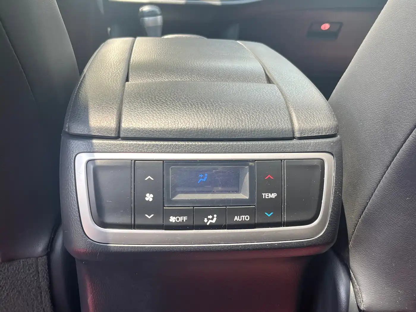 Toyota Highlander 2021 2.0T AWD Luxury 7-Seater фото 16