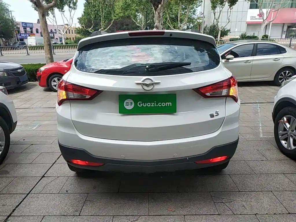 Photo 6 - Haima S5