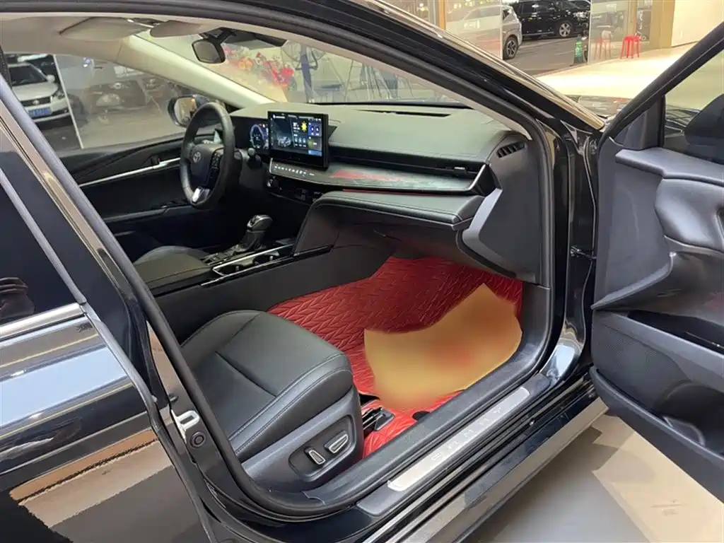 Toyota Camry 2024 Hybrid 2.0HG Premium Edition фото 9