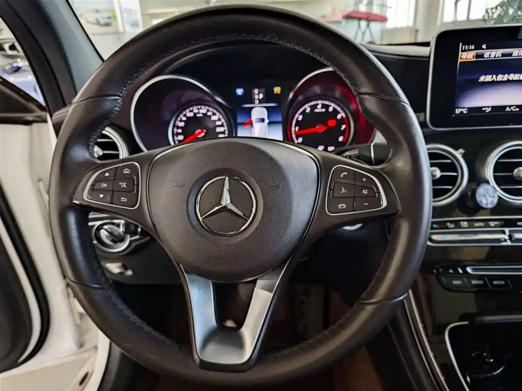 Mercedes-Benz GLC 2018 GLC 260 4MATIC Luxury фото 13