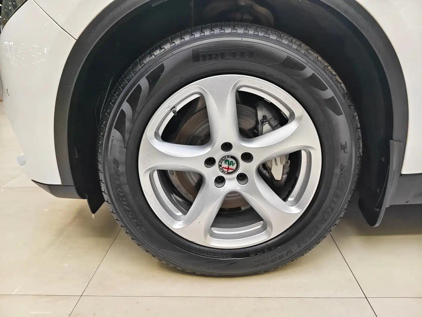 Alfa Romeo Stelvio 2019 2017 2.0T 200HP Elite