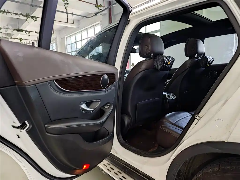 Mercedes-Benz GLC 2018 GLC 260 4MATIC Luxury фото 20