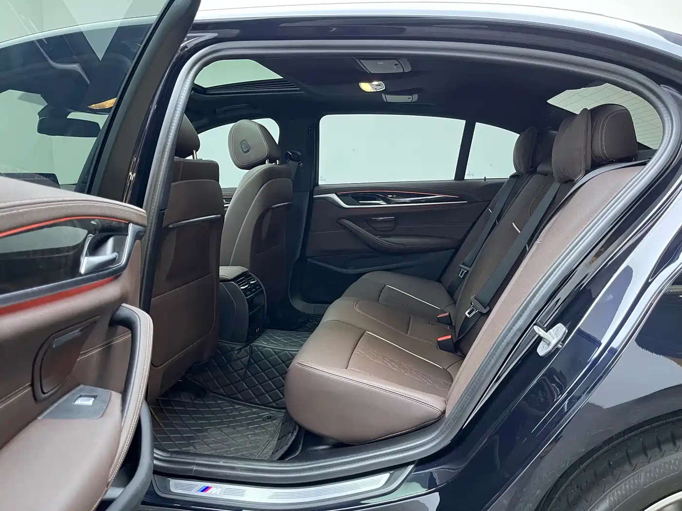 BMW 5 Series 2022 Model Second Facelift 525Li M Sport Package фото 11
