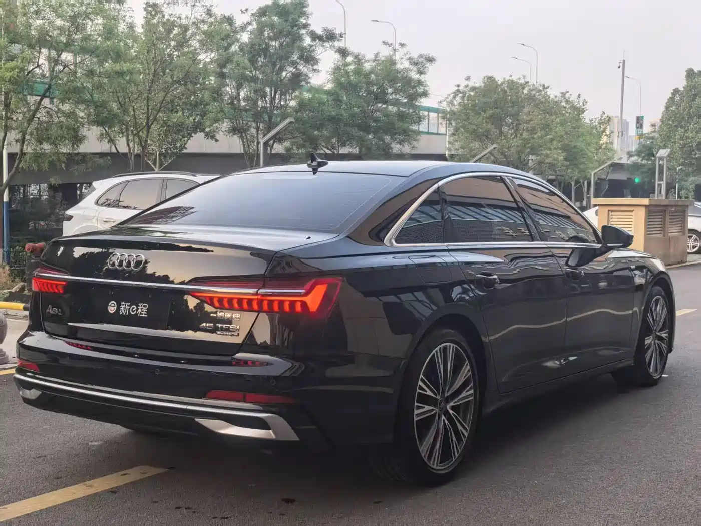 Audi A6L 2024 45 TFSI Premium Dynamic фото 4