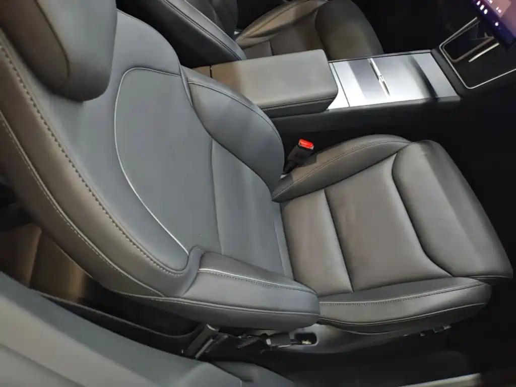 Tesla Model Y L 2025 2025 Facelift Long Range AWD