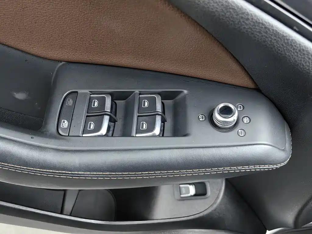Audi Q5 2018 2017 Plus 40 TFSI Technology