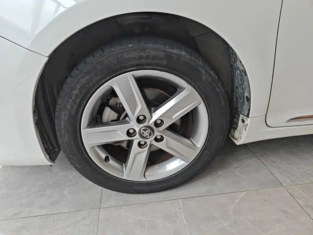 Photo 23 - Toyota Camry