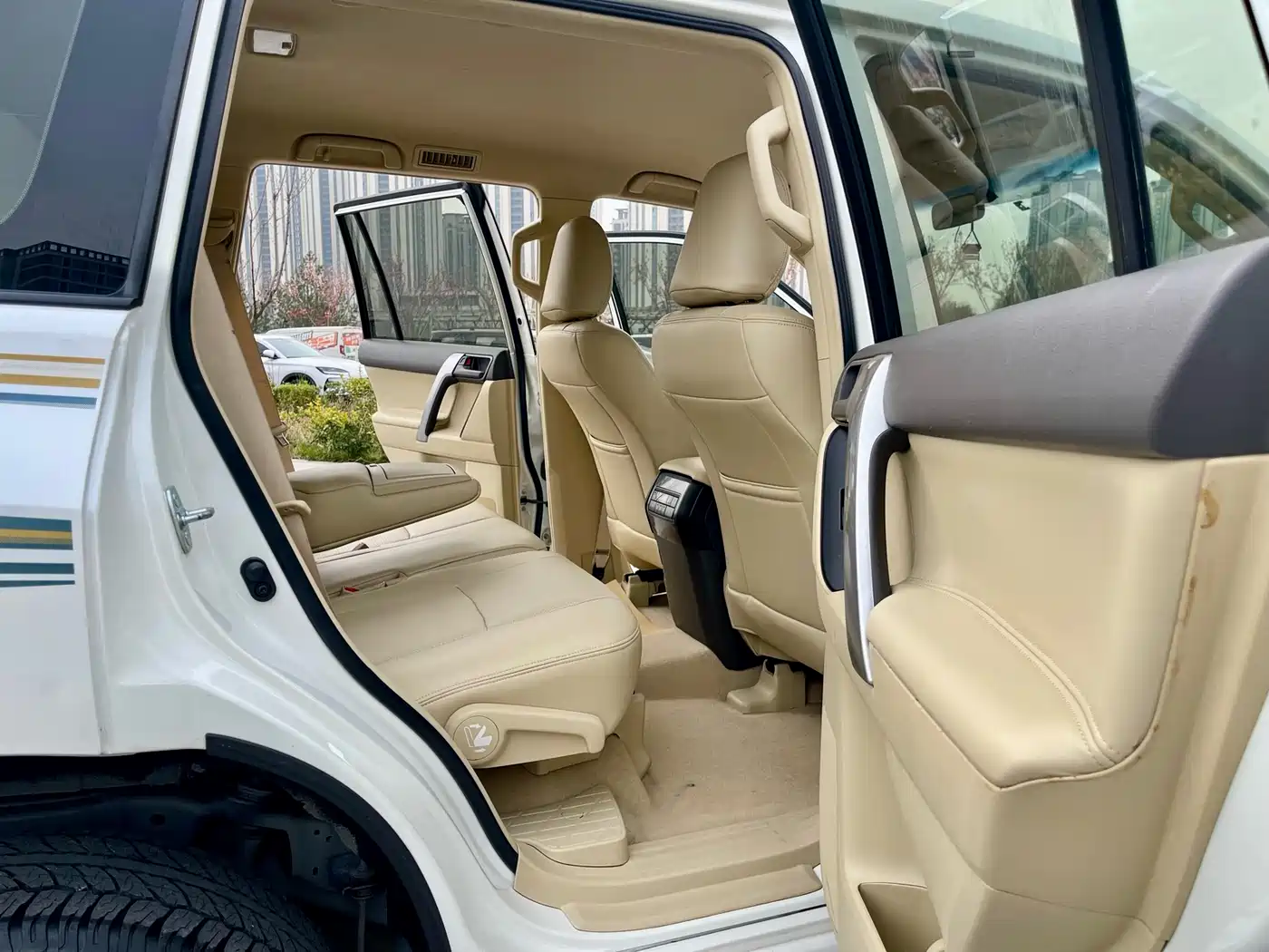Toyota Prado (Import) фото 24