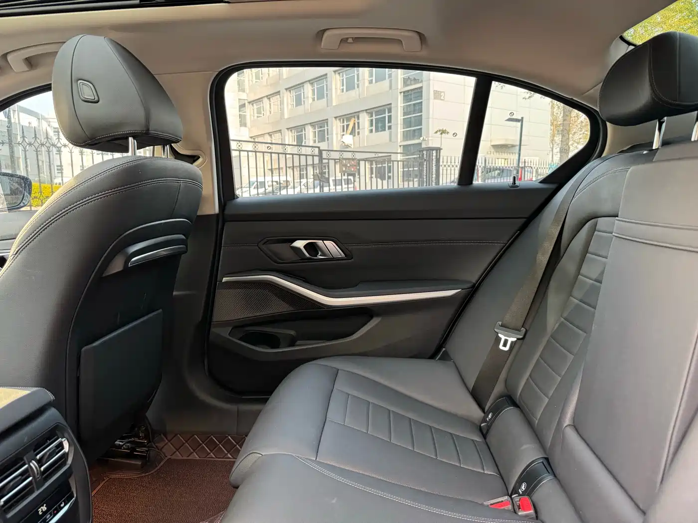 BMW 3 Series 2020 320Li M Sport Package фото 20